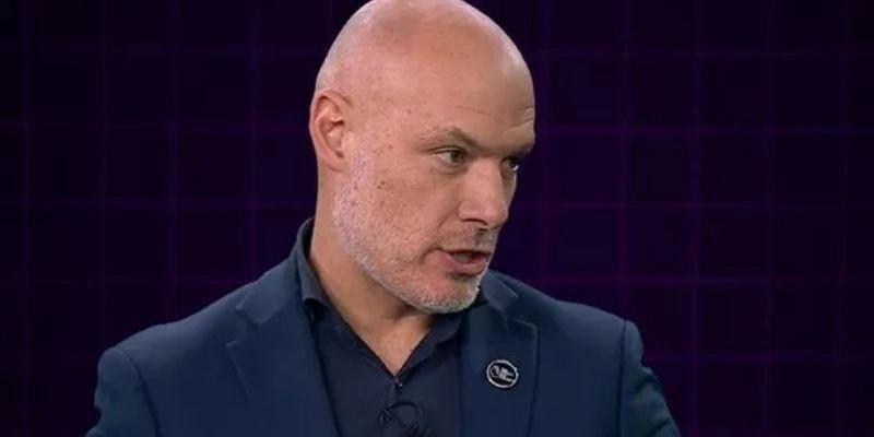 Howard Webb Và Vai Trò Giám Sát VAR Tại Premier League