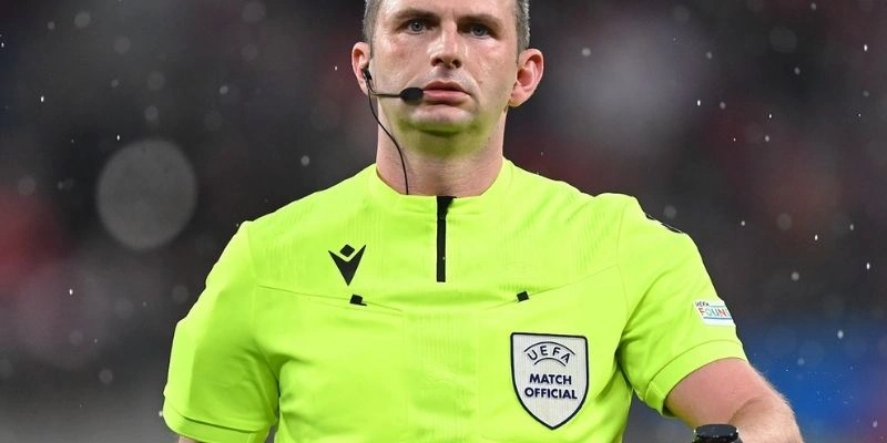 Michael Oliver