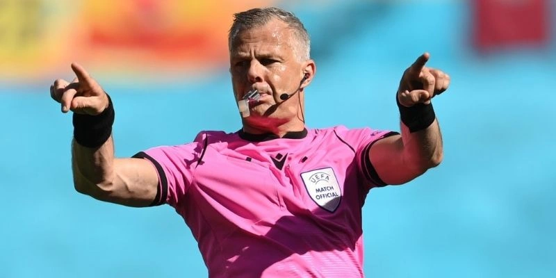 Trọng Tài Người Hà Lan – Björn Kuipers: Huyền Thoại Thổi Sáo Trên Sân 3 Björn Kuipers
