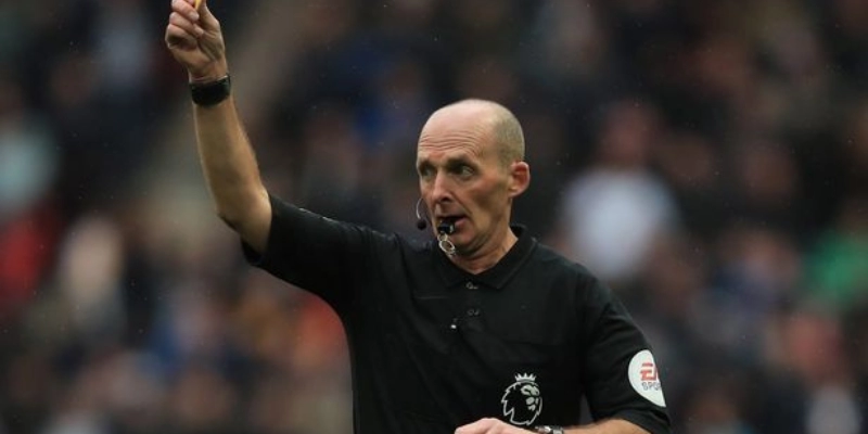 Điều kiện để trở thành Trọng tài Premier League 