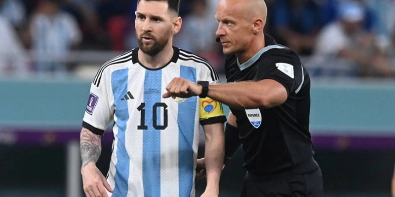 trọng tài nào từng bắt chung kết world cup
